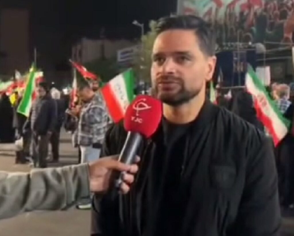 آغاز به کار کانال «انتخاب» در پیامرسان «بله» و «روبیکا» ویدیو / کامیابینیا، بازیکن سابق پرسپولیس در تجمع مردم: مطمئنم گل آخر را مردم ایران میزنند آغاز به کار کانال «انتخاب» در پیامرسان «بله» و «روبیکا» ویدیو / کامیابینیا، بازیکن سابق پرسپولیس در تجمع مردم: مطمئنم گل آخر را مردم ایران میزنند
