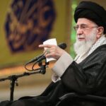 آغاز به کار کانال «انتخاب» در پیام‌رسان «بله» و «روبیکا» 
ببینید/ مراسم اربعین شهادت رهبر انقلاب در تهران