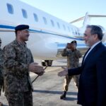 آغاز به کار کانال «انتخاب» در پیام‌رسان «بله» و «روبیکا» 
ببینید / ویدیویی از ورود فرمانده ارتش پاکستان به تهران