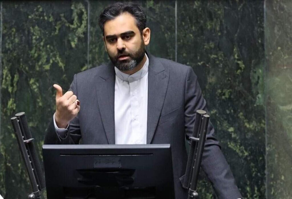 ببینید | کنایه عضو شورای اطلاع رسانی دولت سیزدهم به امیرحسین ثابتی ببینید | کنایه عضو شورای اطلاع رسانی دولت سیزدهم به امیرحسین ثابتی