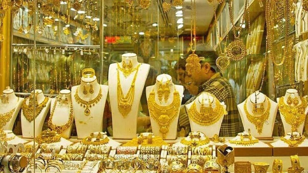 ببینید | مژدگانی ۱۰ میلیارد تومانی صنف طلافروشان شهر یاسوج برای یابنده خلبان آمریکایی ببینید | مژدگانی ۱۰ میلیارد تومانی صنف طلافروشان شهر یاسوج برای یابنده خلبان آمریکایی