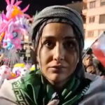 ببینید | صحبت‌های یک دختر در تجمع تهران: اگر بدانم حجاب به امنیت ملی کشورم کمک می‌‍کند، چادر به سر می‌کنم