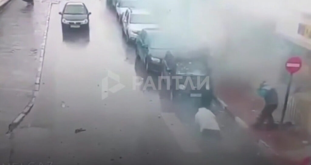 ببینید | فوری؛ اولین تصاویر از حمله تروریستی در الجزایر در نزدیکی محل سخنرانی پاپ / دو پلیس کشته شدند ببینید | فوری؛ اولین تصاویر از حمله تروریستی در الجزایر در نزدیکی محل سخنرانی پاپ / دو پلیس کشته شدند