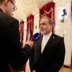 ببینید | تصاویری از آمادگی خبرنگاران برای دیدار پوتین و عراقچی در سن‌پترزبورگ در حال انجام است