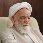 انتقاد آیت الله مسعودی خمینی از مخالفان مذاکره با آمریکا/ اگر امر نادرستی است، خودتان به خط مقدم بروید/ کدام انسان عاقلی می‌گوید جنگ امر مطلوبی است؟
