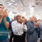 اقامه نماز عید قربان در حرم مطهر امام رضا(ع)