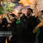 شب عاشورای حسینی در خیابان های منتهی به حرم امام رضا(ع)
