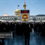 دسته‌های عزاداری از اقصی نقاط کشور در روز عاشورا در حرم رضوی