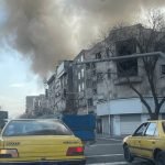 ببینید |  تصاویری هولناک از لحظه بمباران یک نمایندگی خودرو در ۱۸ اسفند