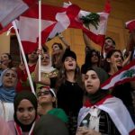 ببینید | تصاویری از آغاز ورود مردم به همراه ارتش لبنان به شهرک جنوبی کفرتبنیت