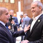 ببینید |  جملهٔ فارسی نخست‌وزیر پاکستان خطاب به پزشکیان: غم شما غم ماست