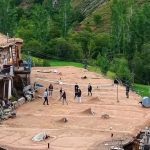 ببینید | زمین والیبال روی بام خانه‌ها ؛ شگفتی یک روستا در ترکیه