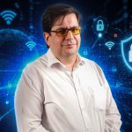 آرش کریم‌بیگی، مدیرعامل شاتل موبایل: اینترنت را نباید به چند سرویس داخلی تقلیل داد