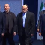 ببینید | ادای احترام اعضای ارشد جنبش حماس به رهبر شهید انقلاب