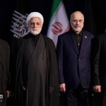 ببینید | حضور سران قوا در مصلای امام خمینی(ره) دقایقی پیش از اقامه نماز بر پیکر رهبر شهید انقلاب