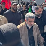ببینید |  اولین تصاویر از حضور محمود احمدی نژاد در مراسم تشییع رهبر شهید انقلاب