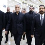 ببینید |  حضور پزشکیان و نخست وزیر عراق الزیدی پای پرواز برای استقبال از پیکر رهبر شهید انقلاب