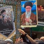 ببینید |  سوگواری عراقی‌ها در حرم حضرت عباس (ع) همزمان با تشییع پیکر رهبر شهید انقلاب