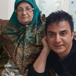 ببینید  | خداحافظی تلخ داریوش فرضیایی با پیکر مادرش