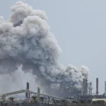 آغاز به کار کانال «انتخاب» در پیام‌رسان «بله» و «روبیکا» 
ببینید / تصاویری از بلندشدن ستون دود ناشی از برخورد موشک در بحرین