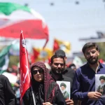 آغاز به کار کانال «انتخاب» در پیام‌رسان «بله» و «روبیکا» 
ببینید/ تصاویری از جمعیت حاضر در مسیر تشییع پیکر رهبر شهید انقلاب