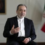 عکس | بی‌سوادی بزرگ در تلویزیون؛ سوتی صدا و سیما در مورد عراقچی!