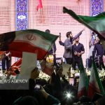 اجرای محمد اسداللهی خواننده حماسی در برنامه محفل