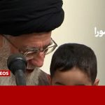 تصاویری منتشر نشده از دیدارهای صمیمانه خانواده‌های شهدا با رهبر شهید