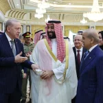 آغاز به کار کانال «انتخاب» در پیام‌رسان «بله» و «روبیکا» 
ببینید / گفت‌وگوی صمیمی اردوغان، بن‌سلمان و شهباز شریف پس از امضای پیمان دفاعی