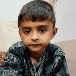 ببینید/ اولین تصویر از لحظه تدفین پیکر شهید ۴ ساله مراسم عروسی سیریک