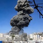 ببینید | انفجار انبار تسلیحات در ادلب سوریه ۳ کشته و ۱۰ زخمی برجای گذاشت